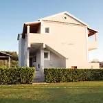 George Apartments